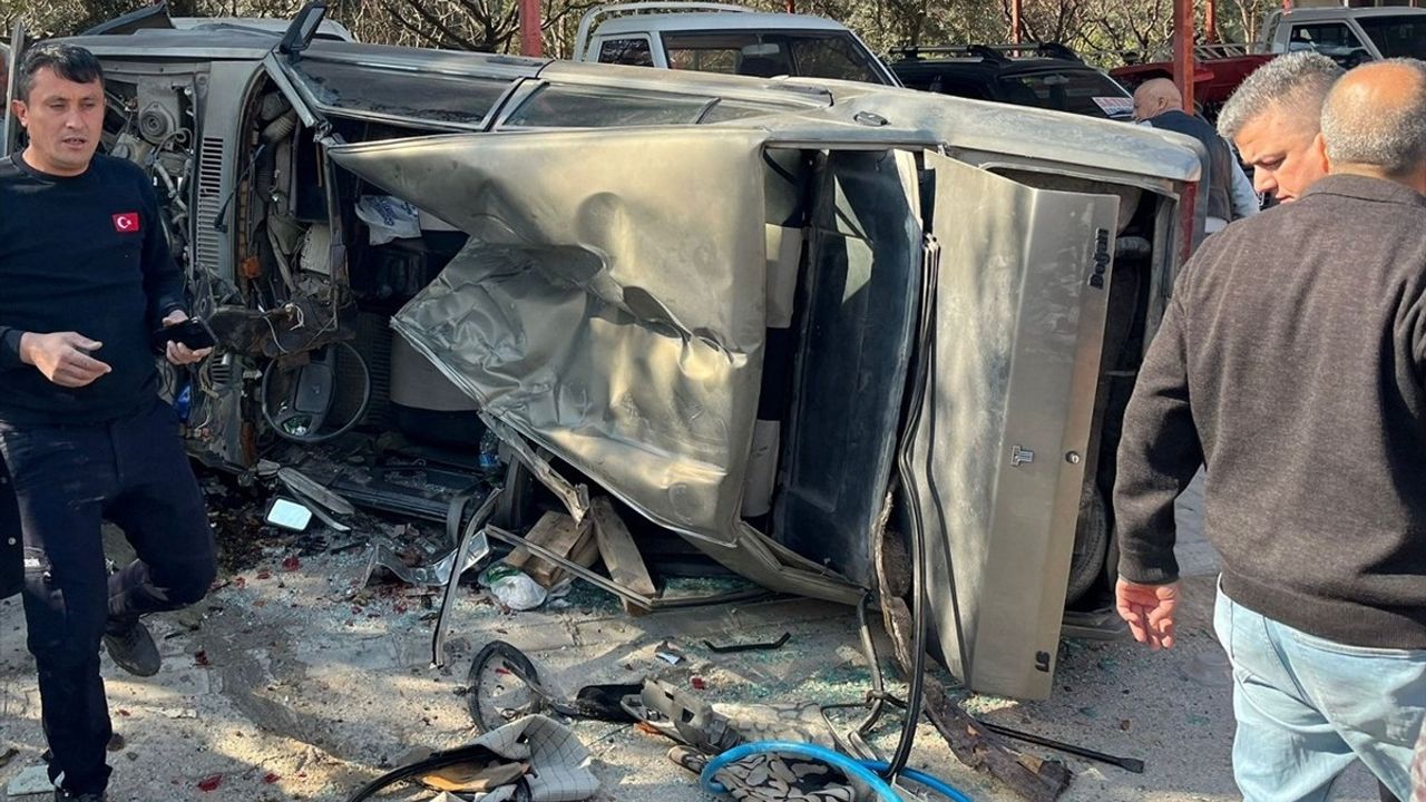 Mersin Mut'ta Takla Atan Otomobilde 1 Kişi Hayatını Kaybetti