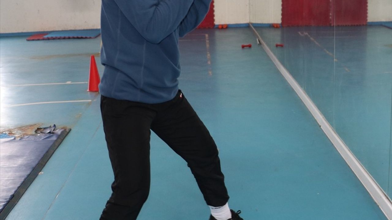 Milli Boksör Sema Çalışkan, Dünya Şampiyonluğuna Hazırlanıyor