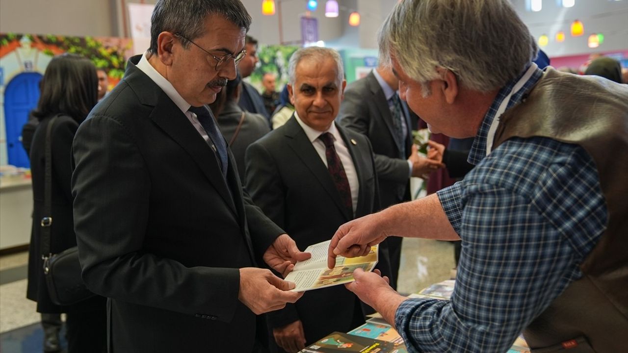 Milli Eğitim Bakanı Tekin: Yeni Müfredat ile Geleceğe Hazır Nesiller Yetiştireceğiz