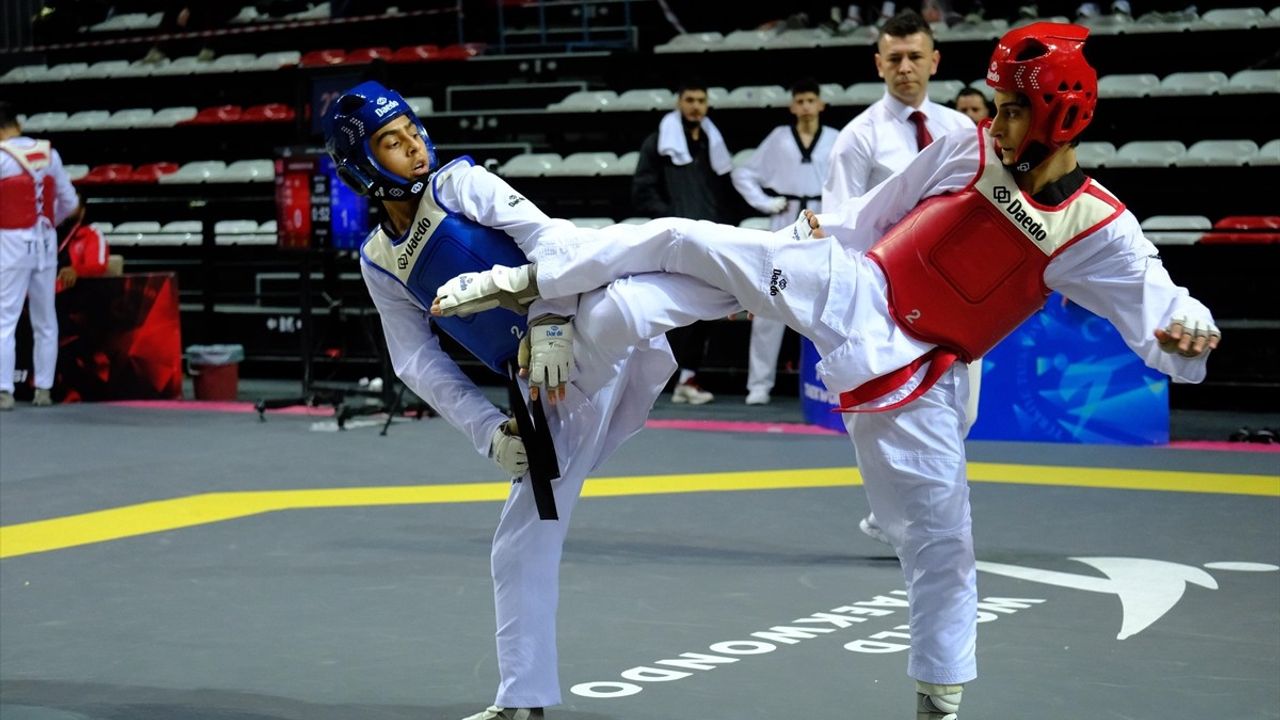 Milli Sporcular, Uluslararası Türkiye Açık Tekvando Turnuvası'nda 25 Madalya Kazandı