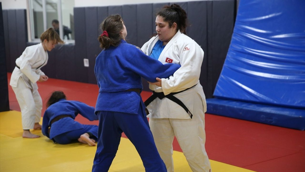 Milli Takım Yolunda İlk Adım: 'Okul Projesi' ile Judoya Başlayan Gençler Başarıya Koşuyor