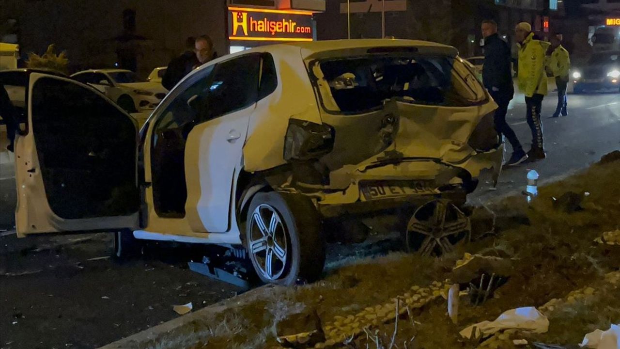 Nevşehir'de Otomobil Kazasında 5 Kişi Yaralandı