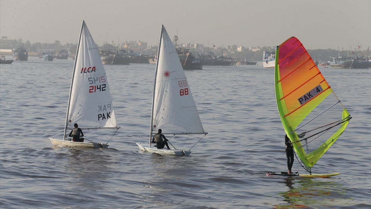 Pakistan'da AMAN-2025 Deniz Tatbikatı Başladı