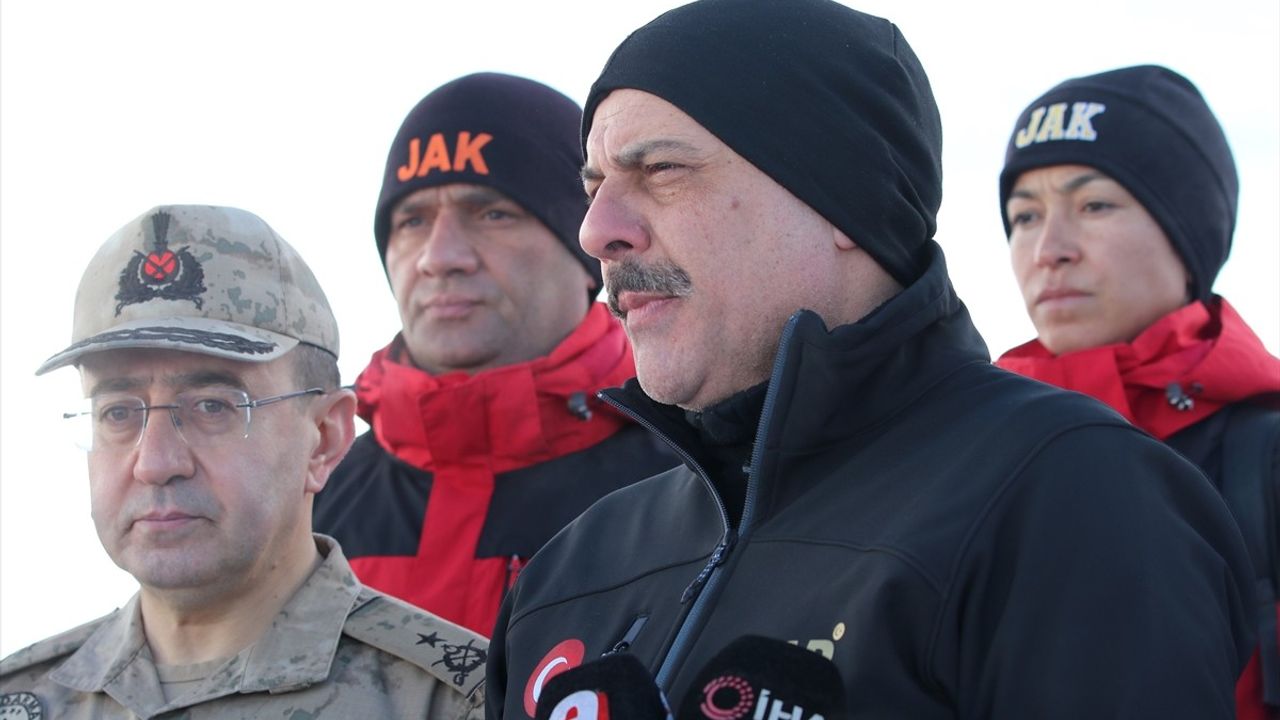 Palandöken Kayak Merkezi'nde Yasaklı Bölgedeki Kayak Faaliyetlerine Ceza Uygulandı