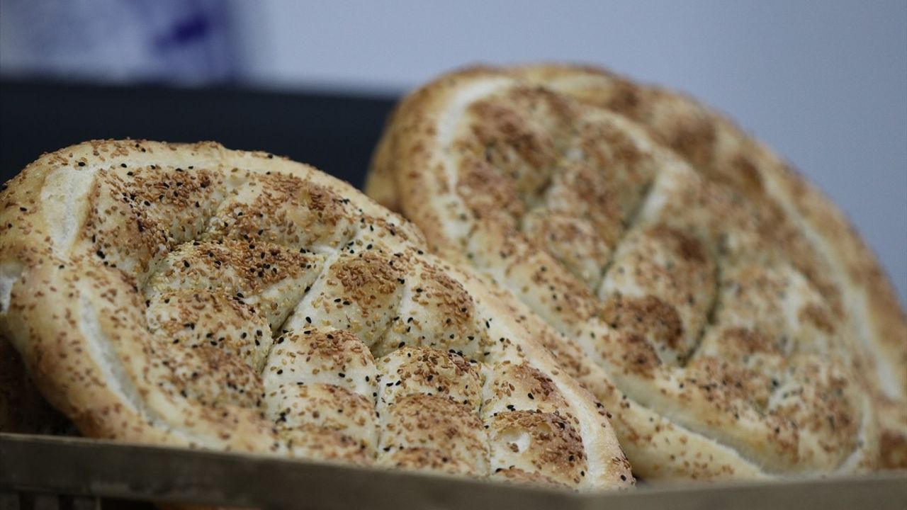Ramazan Pidesi Fiyatları 2025'te 81 Lira Üzerine Çıkmayacak