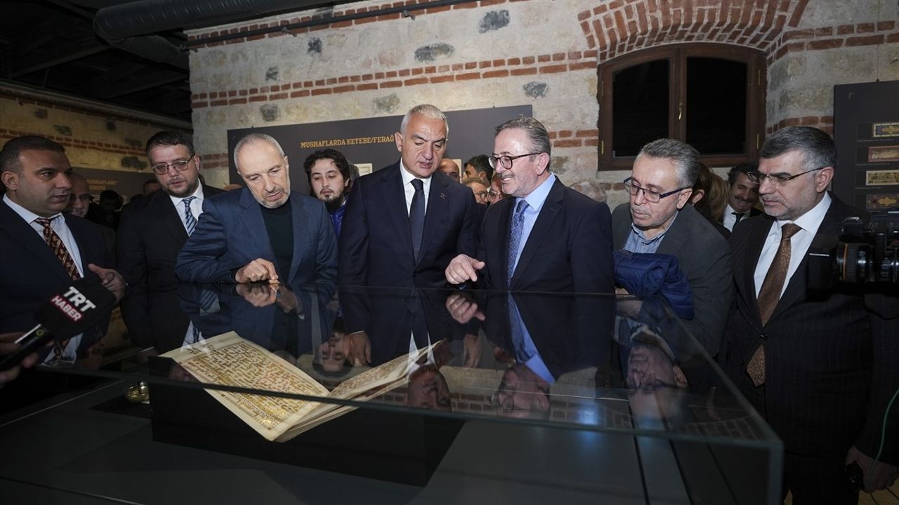 Rami Kütüphanesi'nde 'Sultanların Mushafları' Sergisi Açıldı