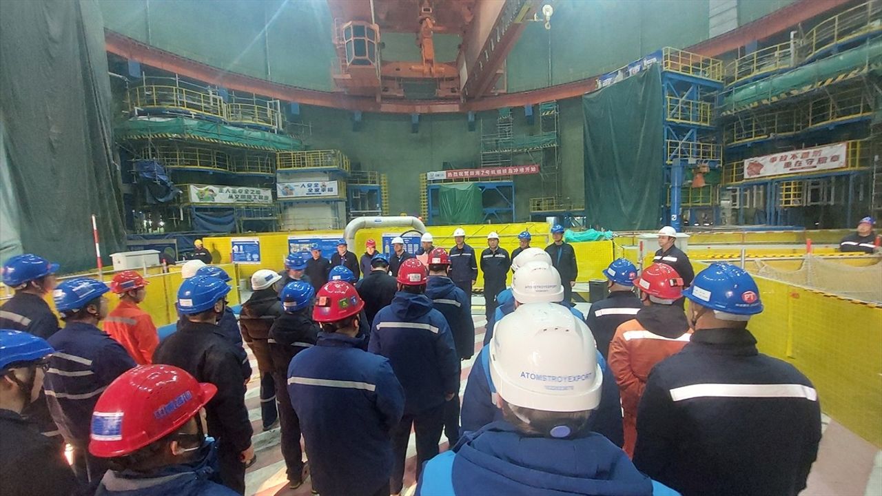 Rosatom Genel Müdürü ve UAEA Başkanı Zaporijya Nükleer Santrali'ni Görüştü