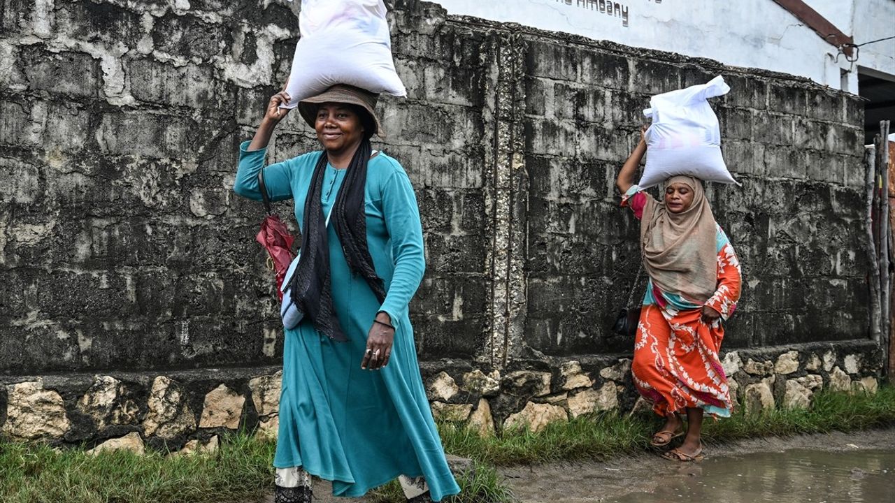 Sadece İnsan Derneği, Mahajanga'da 5 Bin Aileye Ramazan Yardımı Ulaştırdı