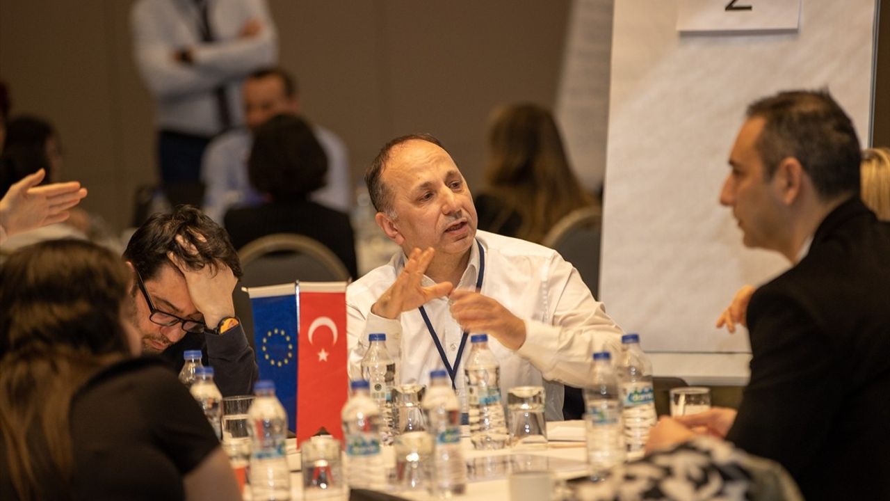 Sakarya'da Türkiye'nin Ulaşımda Net Sıfır Emisyon Projesi Çalıştayı Gerçekleşti