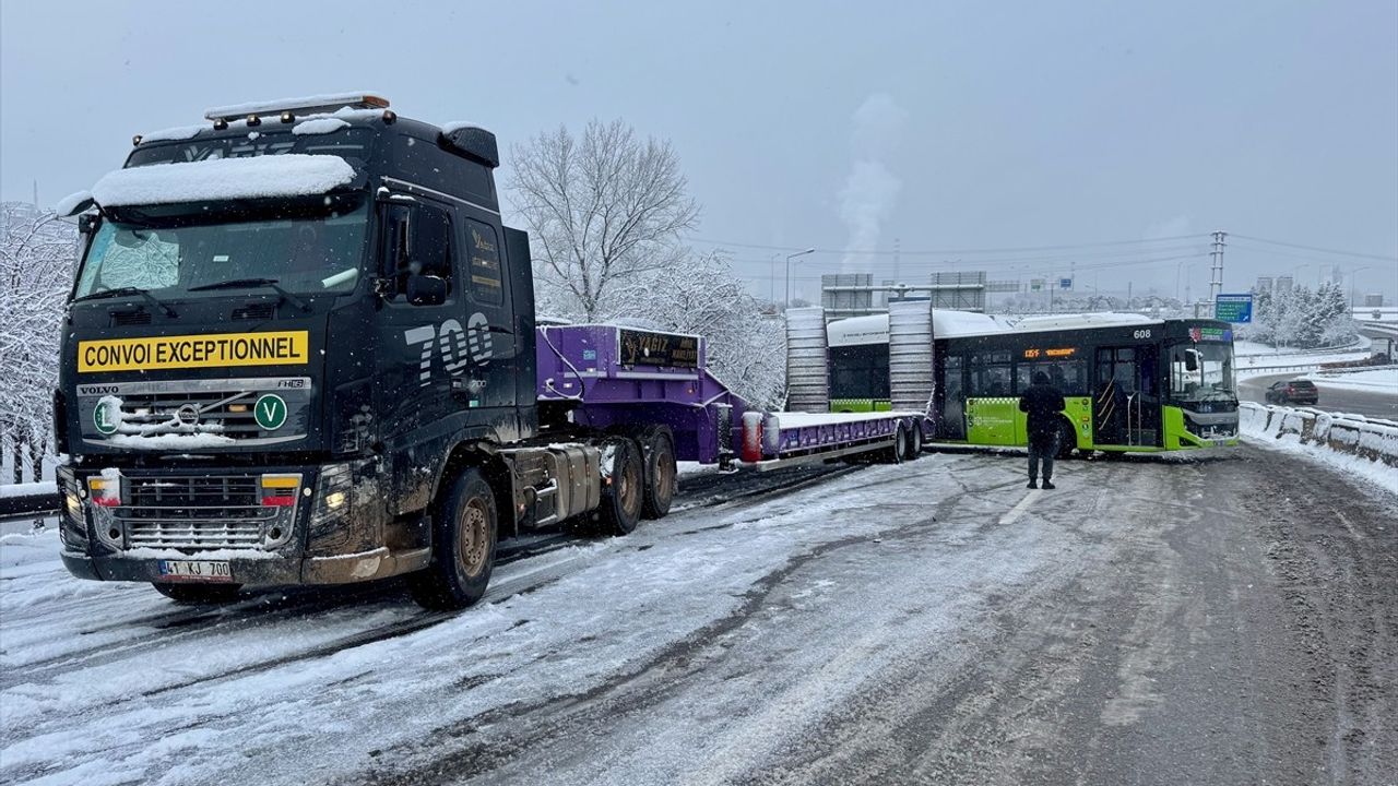 Sakarya, Kocaeli, Bartın ve Zonguldak'ta Kar Yağışı ve Ulaşım Problemleri