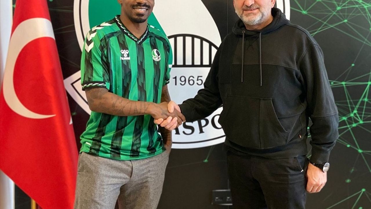 Sakaryaspor, Gael Kakuta ile 1,5 Yıllık Sözleşme İmzaladı