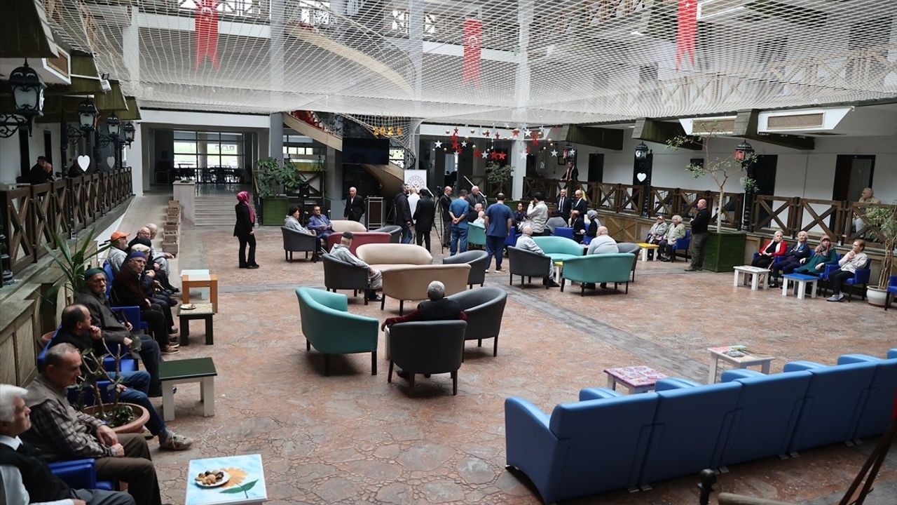 Samsun'da Yükümlüler Huzurevi İçin Boyacılık Eğitimi Aldı