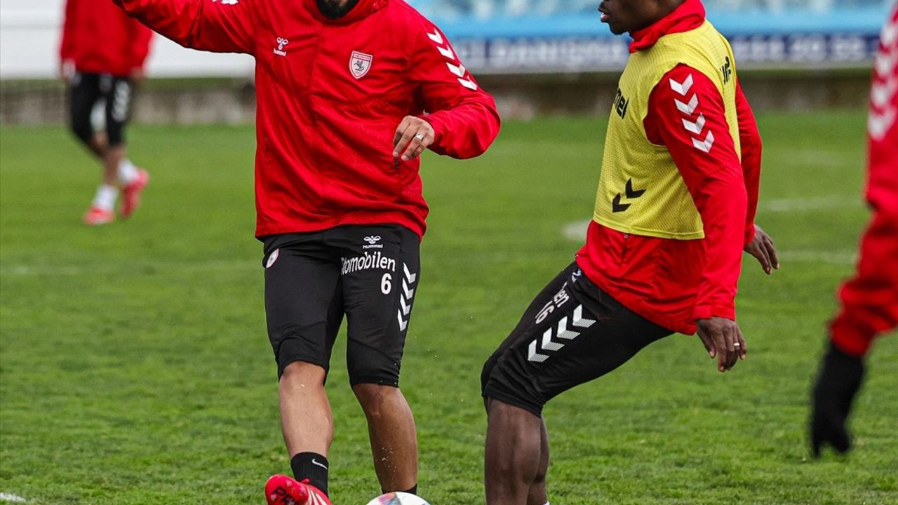 Samsunspor, Çaykur Rizespor Maçına Hazırlıklarını Sürdürüyor
