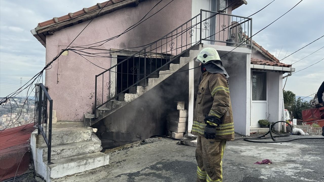 Sarıyer'deki Yangın Kontrol Altına Alındı