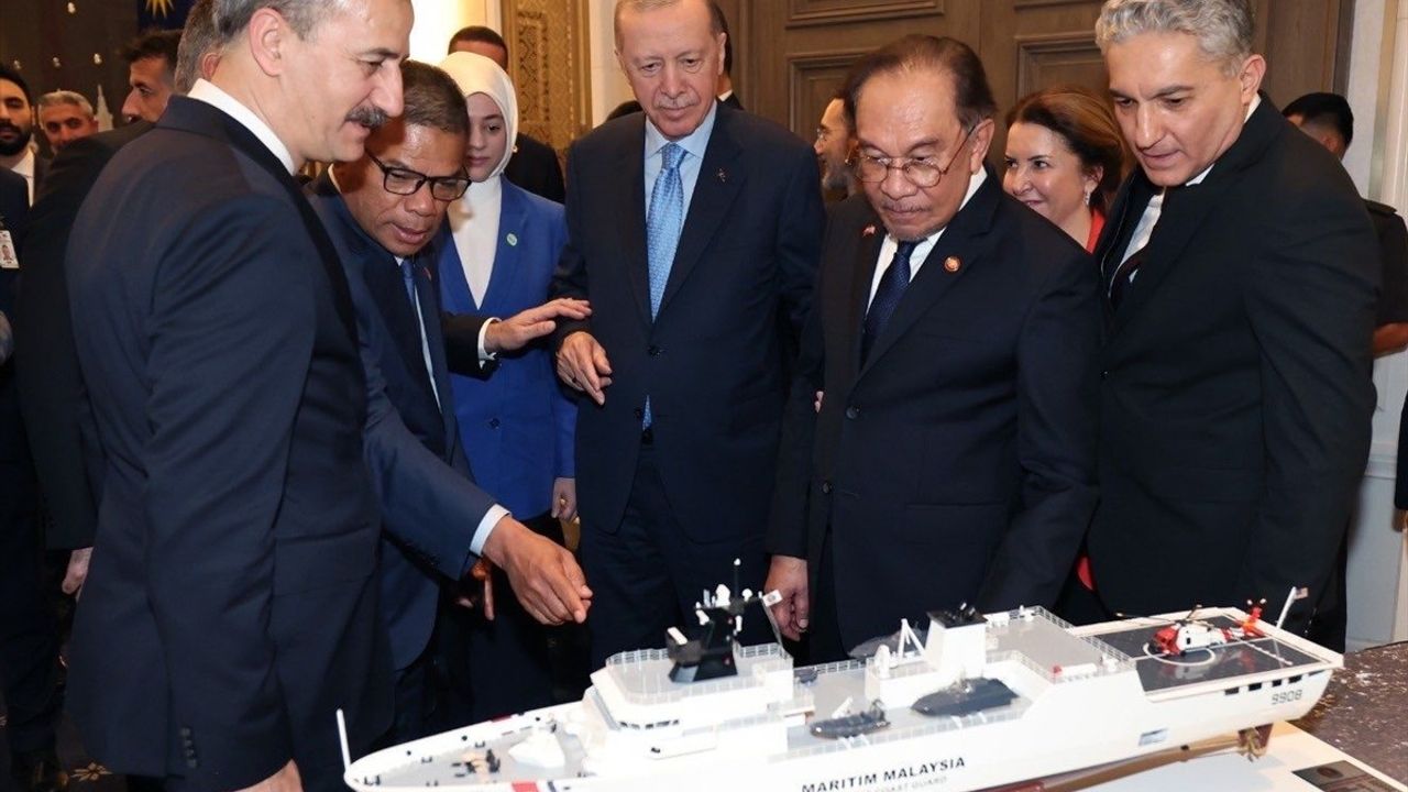 Savunma Sanayii Başkanı Görgün Malezya'da Önemli Anlaşmalar İmzaladı