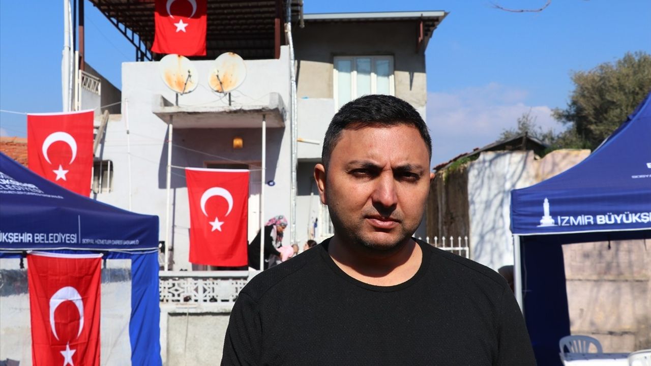 Şehit Uzman Çavuş Osman Oktay'ın İzmir'deki Ailesine Acı Haber Ulaştı