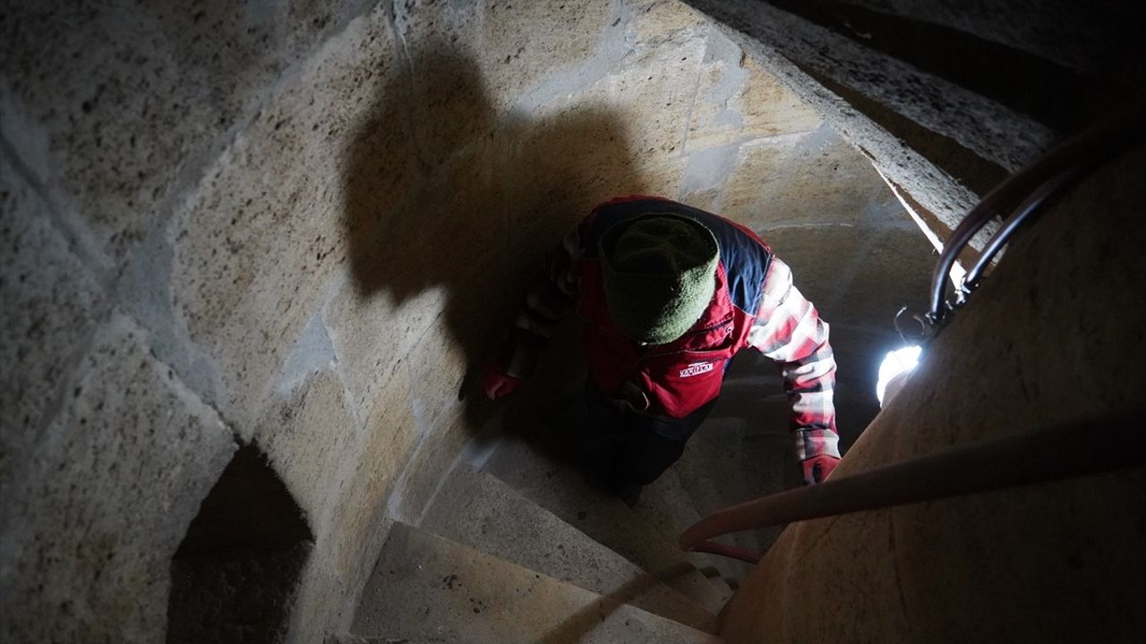Selimiye Camisi'nin Minareleri Mahyayla Süsleniyor