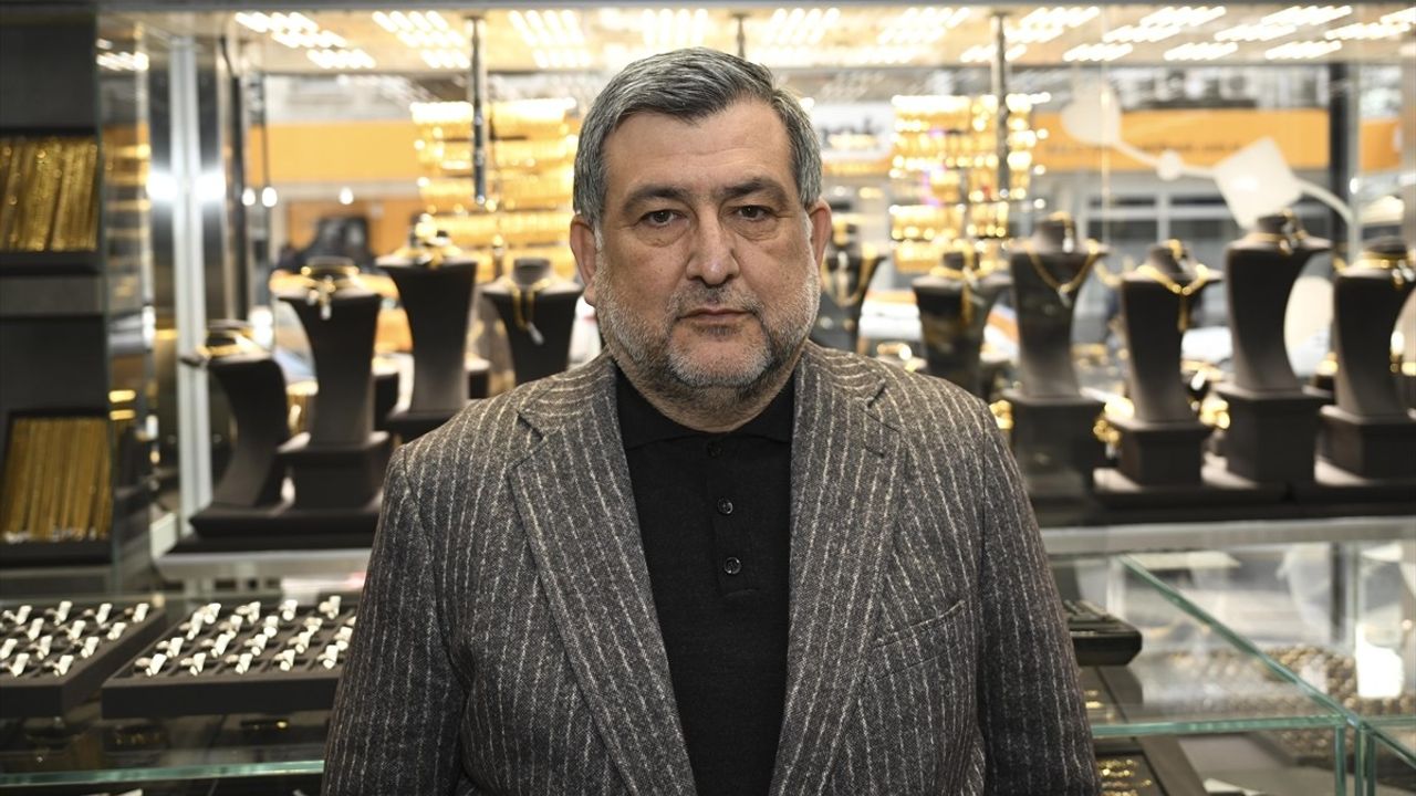 Sevgililer Günü Öncesi Kuyumcularda Yoğun İlgi: Tektaş ve Baget Yüzükler Öne Çıkıyor