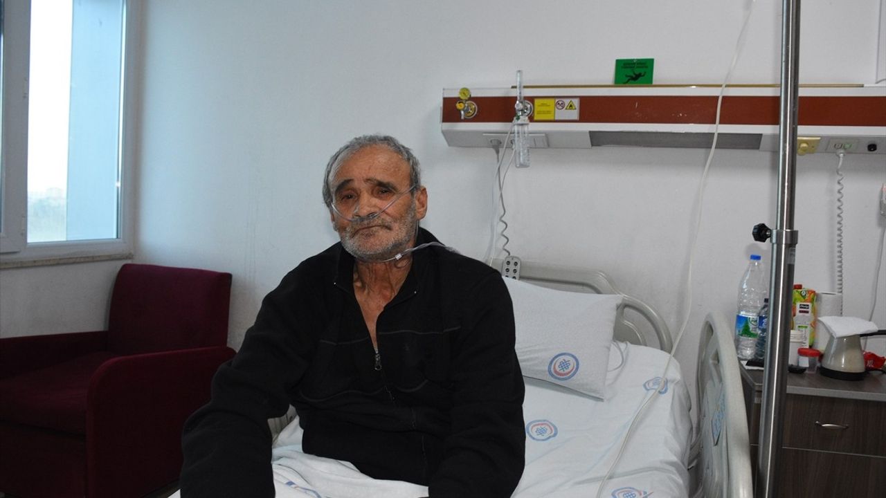Sigara Bağımlılığı, 65 Yaşındaki Mehmet Atay'ı Oksijen Cihazına Mahkum Bıraktı
