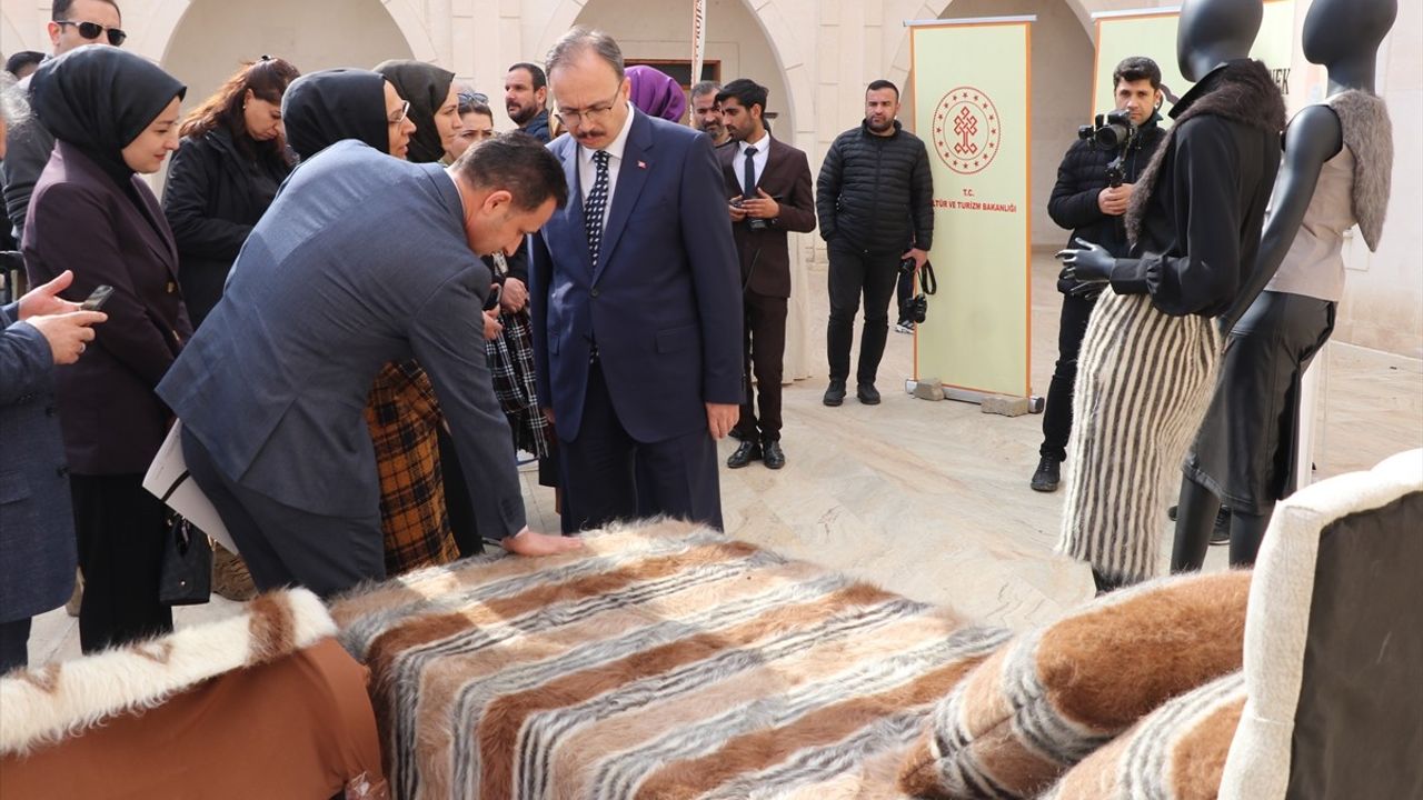 Siirt'te Geleneksel Battaniye Dokumacılığı Projesi Tanıtıldı