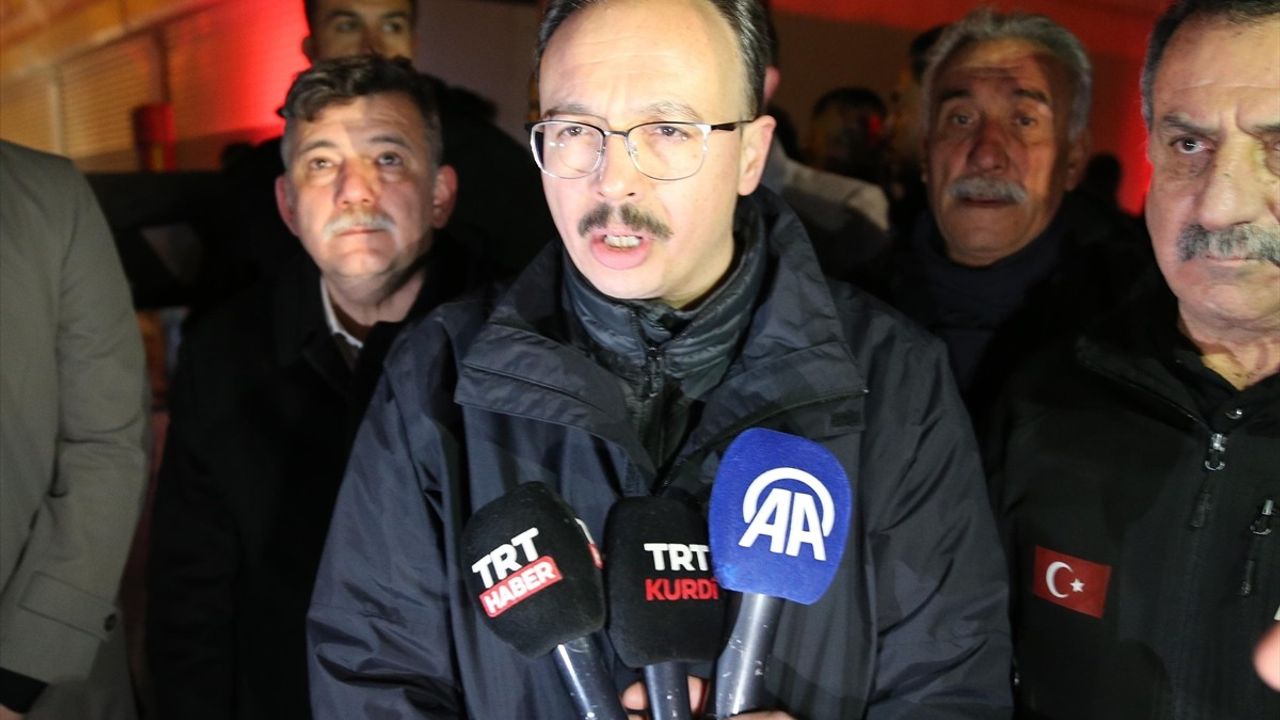 Siirt'te Yangın: 20 Kişi Dumandan Etkilendi, Tahliye Başarıyla Gerçekleştirildi