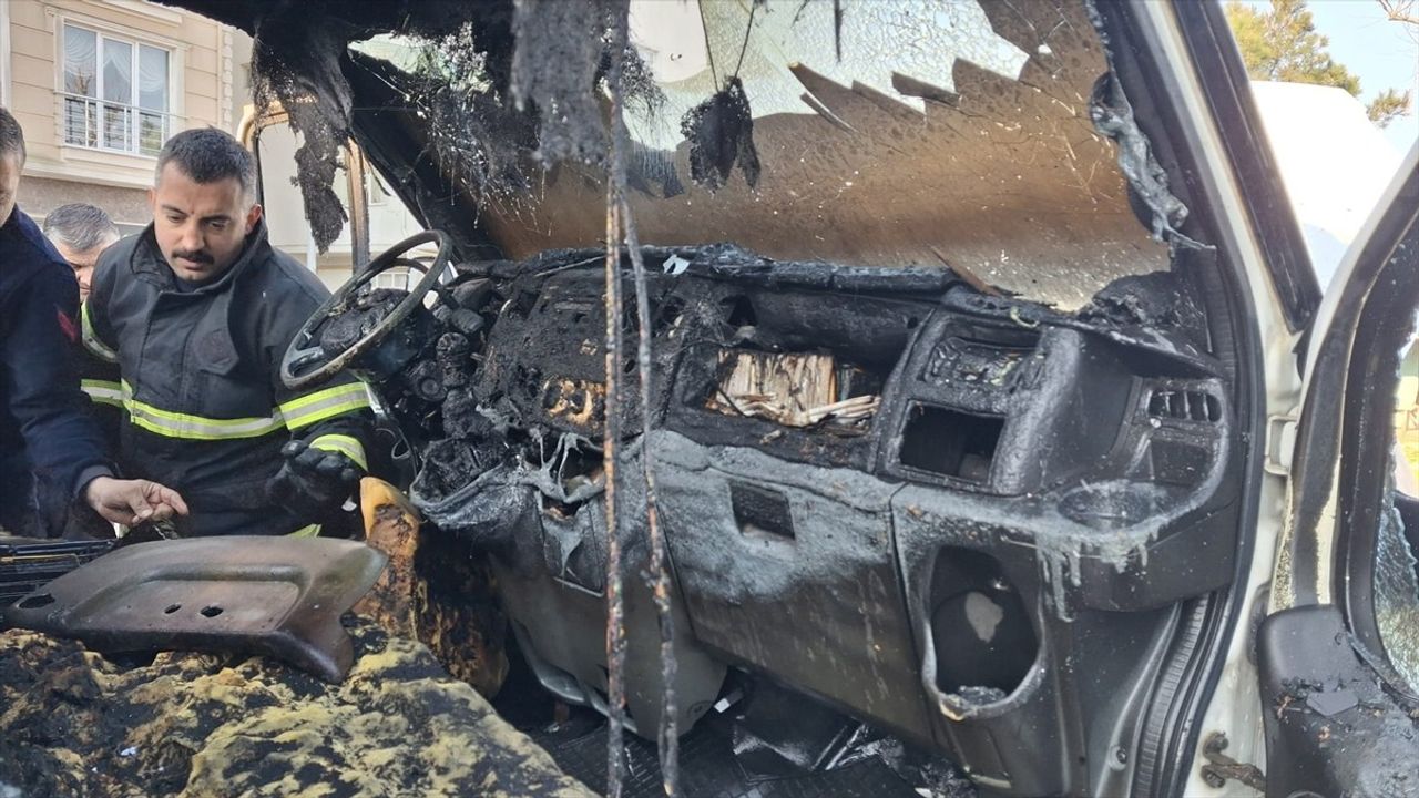 Sinop Belediyesine Ait Kamyonette Yangın: Araç Kullanılamaz Hale Geldi