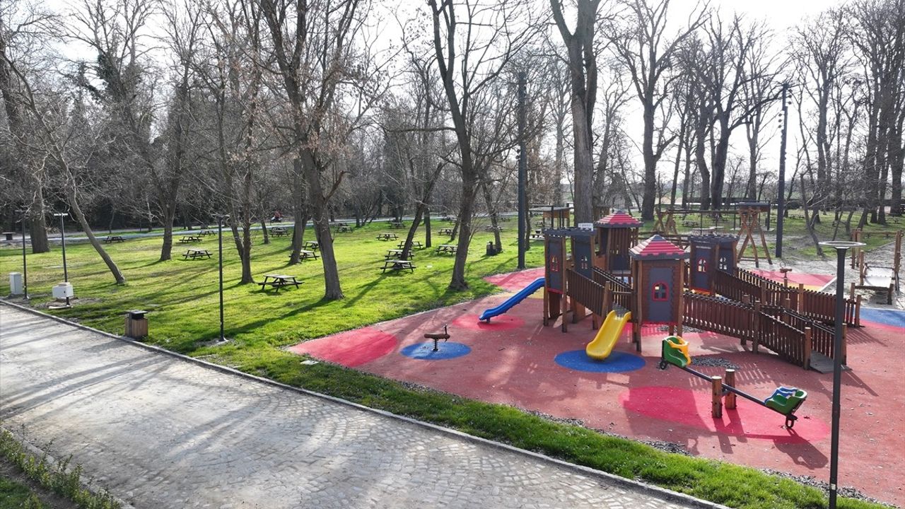 Söğütlük Millet Bahçesi Kısa Süre İçinde Hizmete Girecek