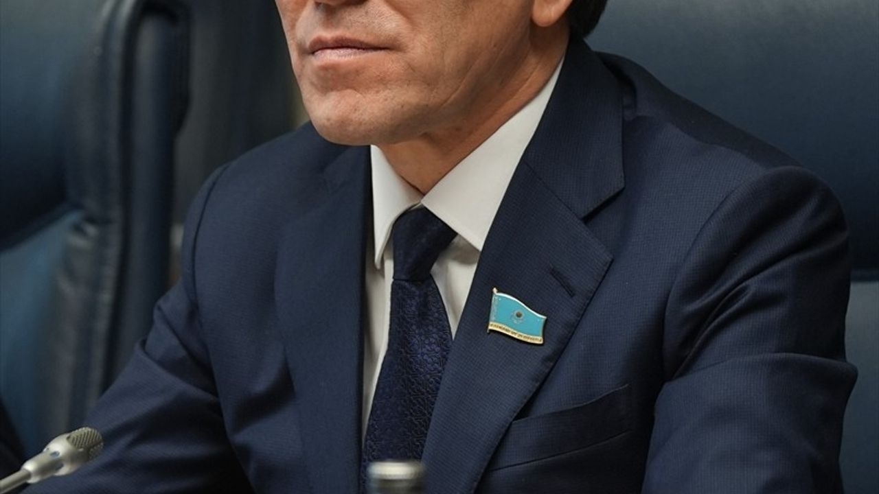 TBMM Dışişleri Komisyonu Başkanı Oktay, Kazakistan-Türkiye Parlamentolar Arası Dostluk Grubu ile Görüştü