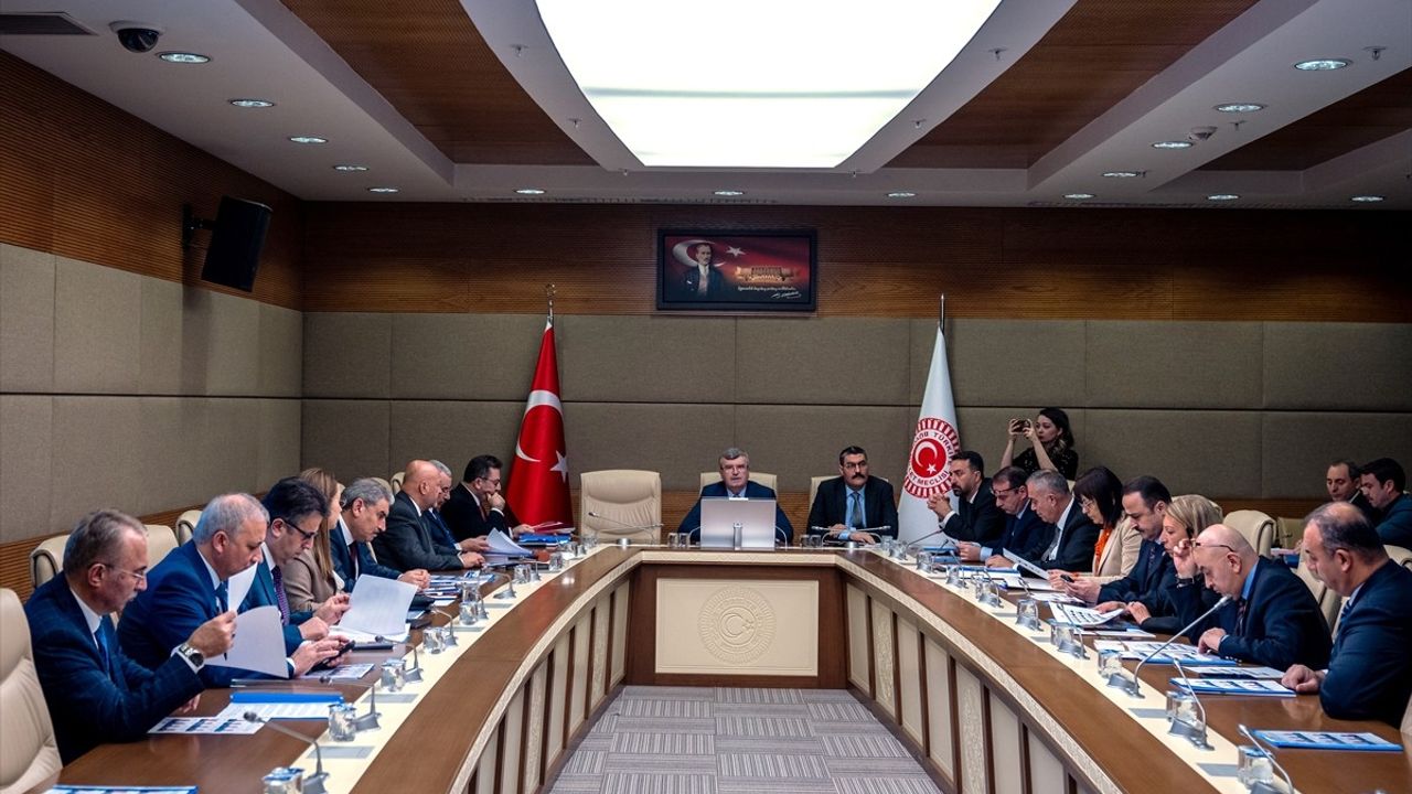 TBMM Kartalkaya Kayak Merkezi'ndeki Yangın İçin Araştırma Komisyonu İlk Toplantısını Gerçekleştirdi