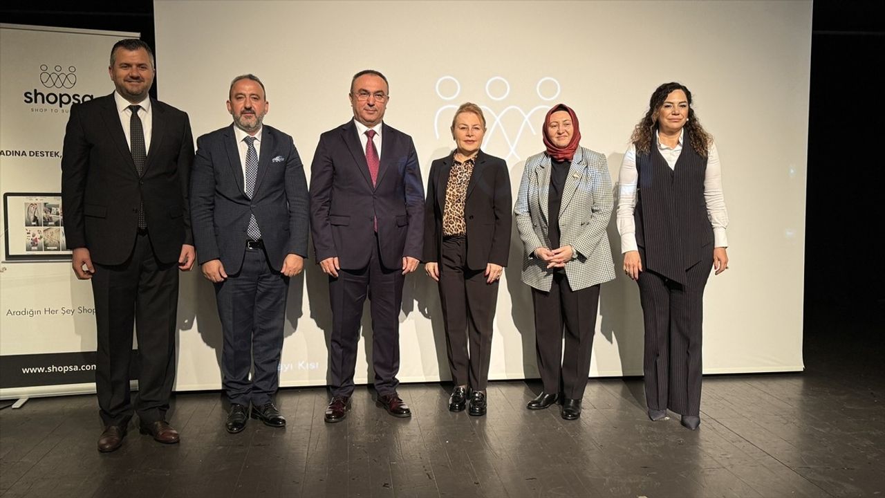 Tekirdağ'da Girişimci Kadınlara E-Ticaret Eğitimi Verildi