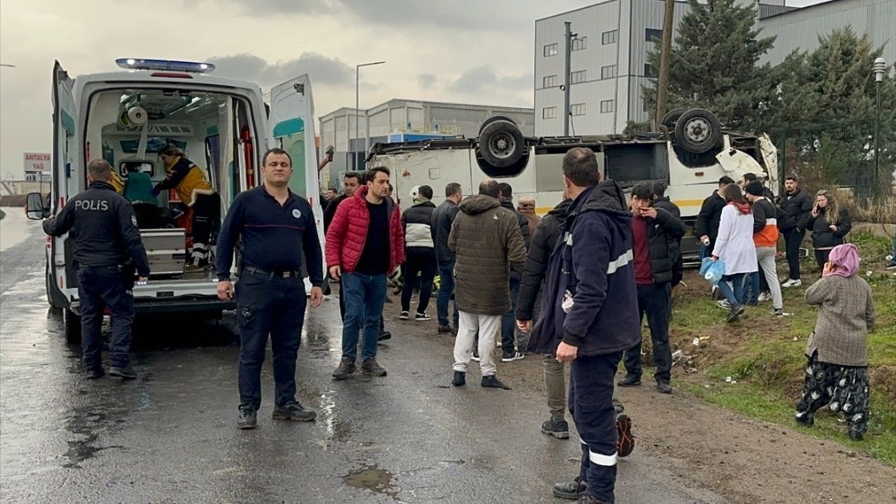 Tekirdağ'da İşçi Servisi Devrildi: 25 Yaralı