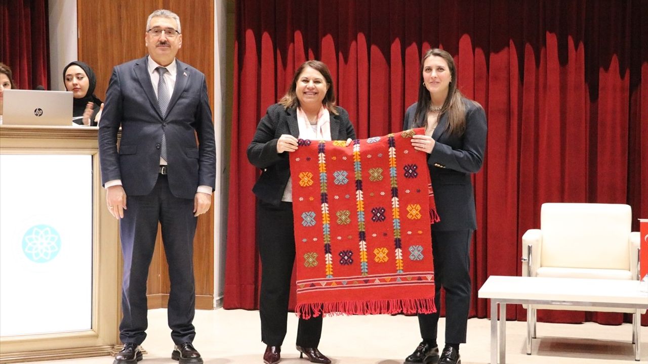 Tekirdağ'da 'Milli Teknoloji Hamlesi ve Paradigma Dönüşümü Konferansı' Gerçekleştirildi