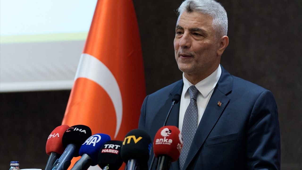 Ticaret Bakanı Bolat, Japonya Milli Günü Resepsiyonu'nda Türkiye'nin EXPO 2025 Temasını Tanıttı