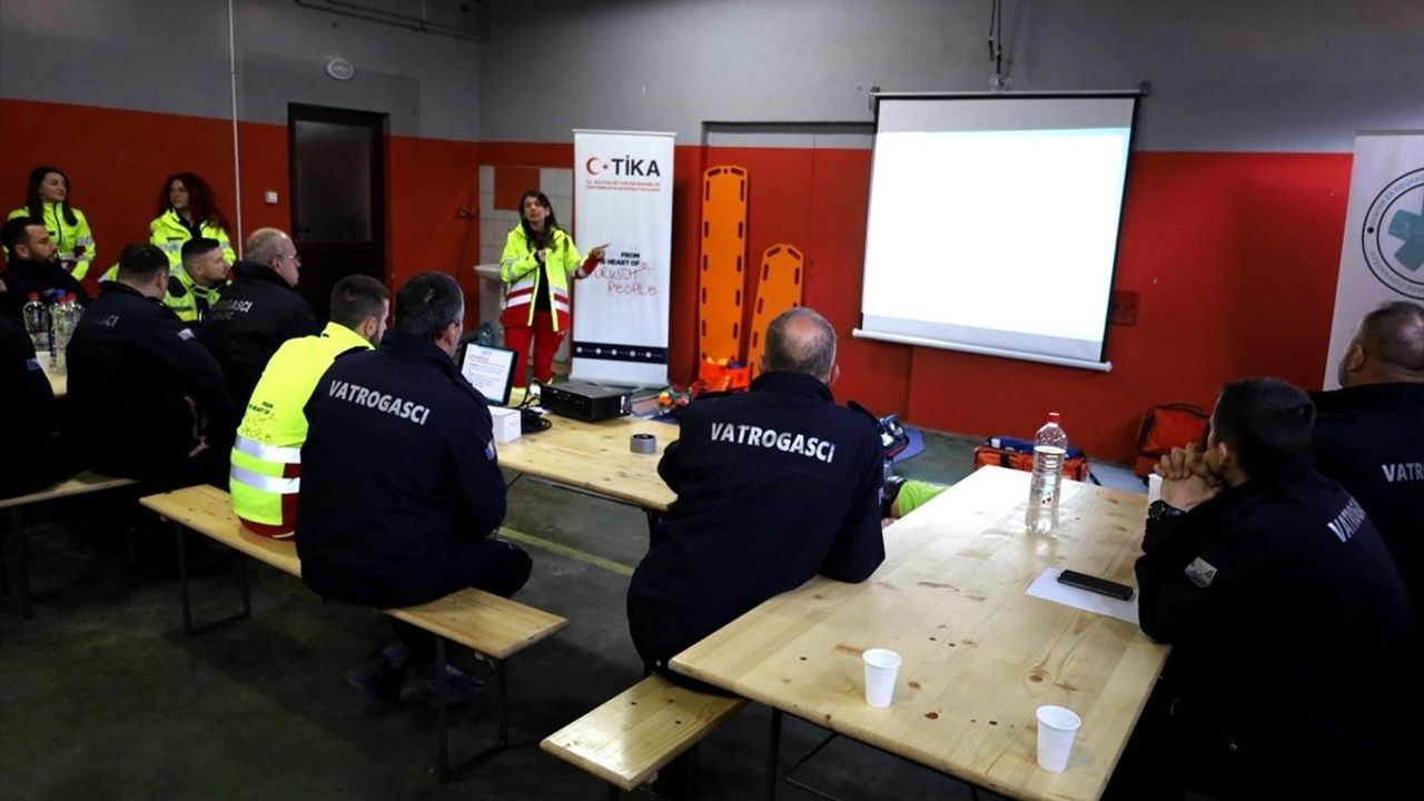 TİKA, Bosna Hersek'teki Arama Kurtarma Ekibine Malzeme Desteği Sağladı