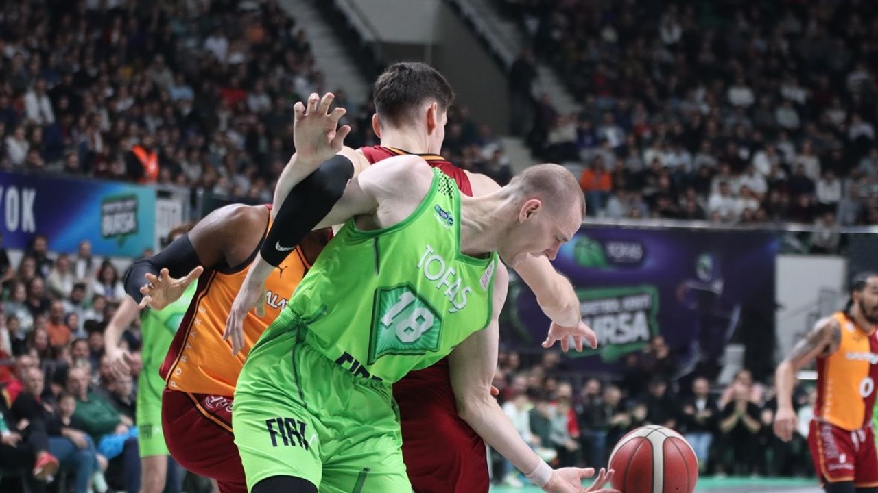 TOFAŞ, Galatasaray'ı 88-83 Yenerek Önemli Bir Galibiyet Elde Etti