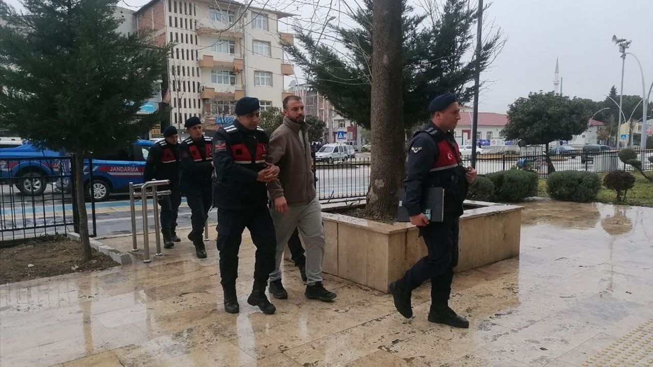 Tokat'ta Ruhsatsız Silah Operasyonu: İki Şüpheli Gözaltına Alındı