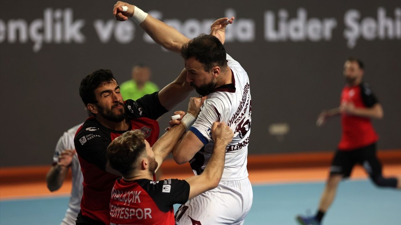 Trabzon Büyükşehir Belediyespor, Mihalıççık Belediyespor'u 37-33 Yenerek Ligdeki 6. Galibiyetini Aldı