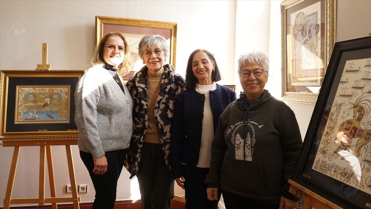 Troia ve Çanakkale Minyatürleri Sergisi Çanakkale'de Sanatseverlerle Buluştu