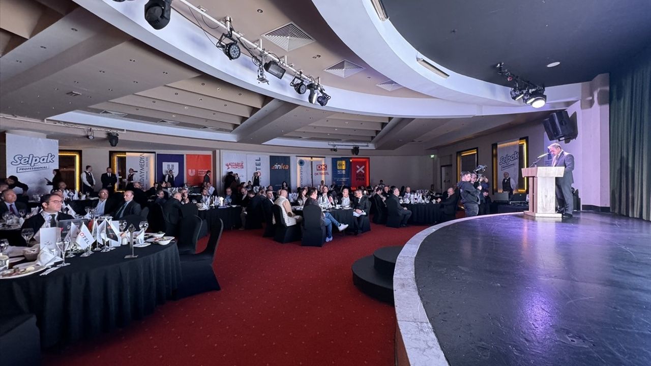 Turizmciler Sezon Öncesi Tedbirleri Antalya'da Değerlendirdi