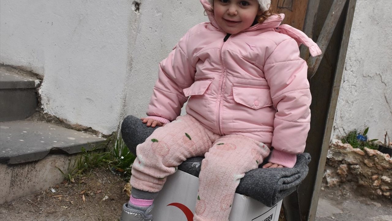 Türk Kızılay, Suriye'deki İhtiyaç Sahibi Ailelere Kış Yardımı Gerçekleştirdi