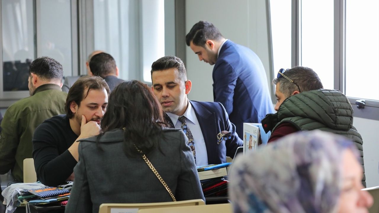 Türk ve Tunuslu İşadamları Tekstil Sektöründe İş Birliğini Güçlendiriyor