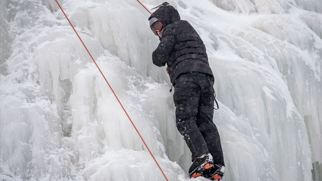 Türkiye Buz Duvarı Tırmanışı Şampiyonası Erzurum'da Başladı