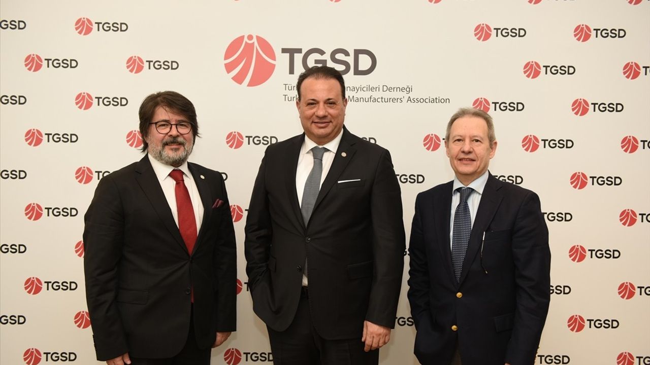 Türkiye Giyim Sanayicileri Derneği İhracat ve Rekabet Gücüne Dikkat Çekti