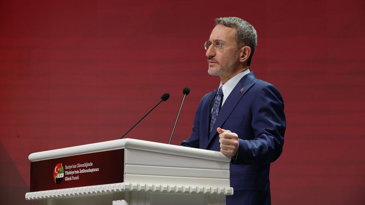 Türkiye'nin Suriye'deki İstikrar Rolü Konulu Panel Başladı