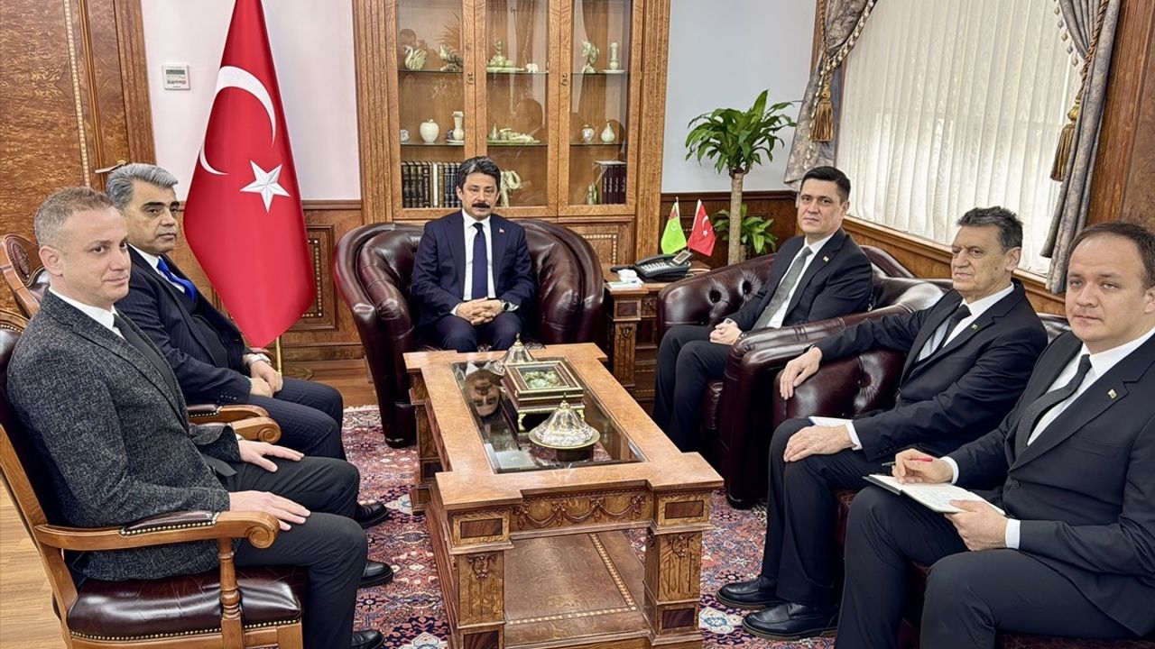 Türkmenistan Büyükelçisi Mekan İşanguliyev, Kırşehir'de Ziyaretlerde Bulundu