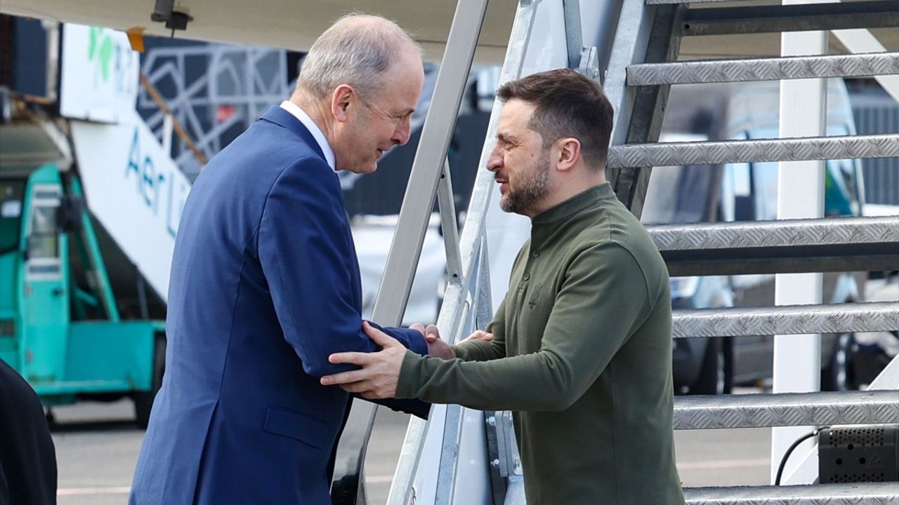 Ukrayna Devlet Başkanı Zelenskiy, İrlanda Başbakanı Martin ile Görüştü