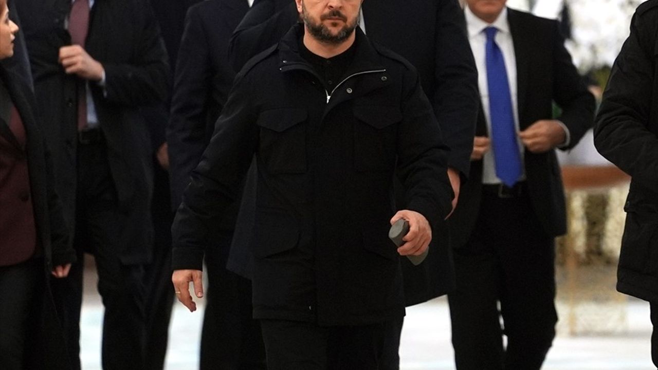 Ukrayna Devlet Başkanı Zelenskiy, Türkiye Ziyaretini Tamamladı