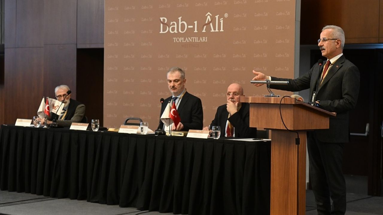Ulaştırma ve Altyapı Bakanı Abdulkadir Uraloğlu'ndan Türkiye Yüzyılı Vurgusu