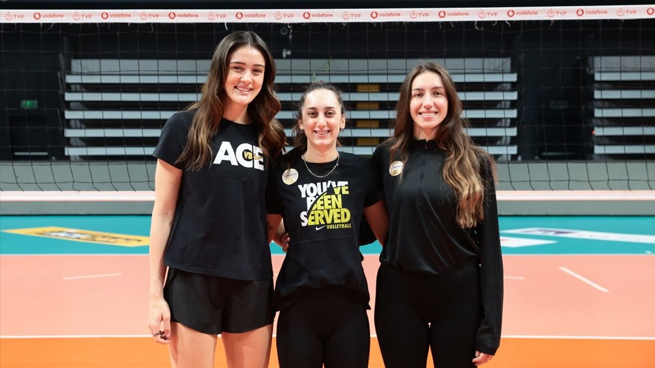 VakıfBank, Zehra Güneş, Ayça Aykaç Altıntaş ve Sıla Çalışkan ile Sözleşme Yeniledi