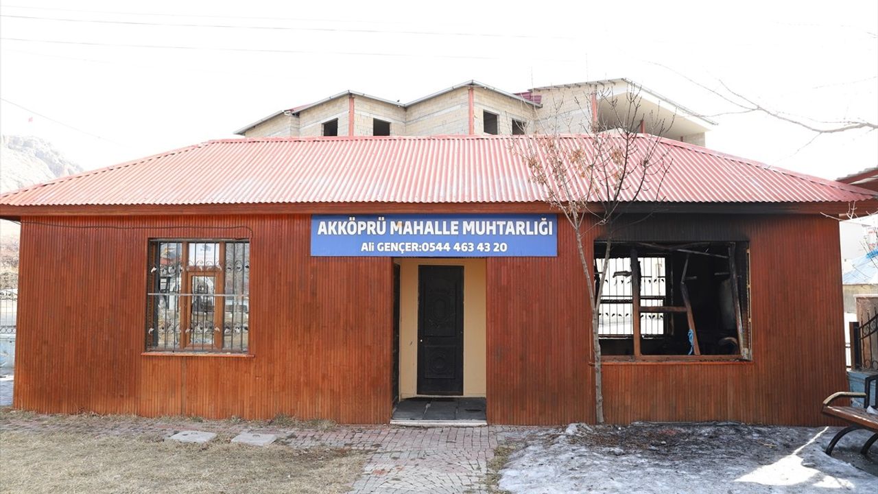 Van'da İzinsiz Gösterilere Katılan 50 Kişi Tutuklandı